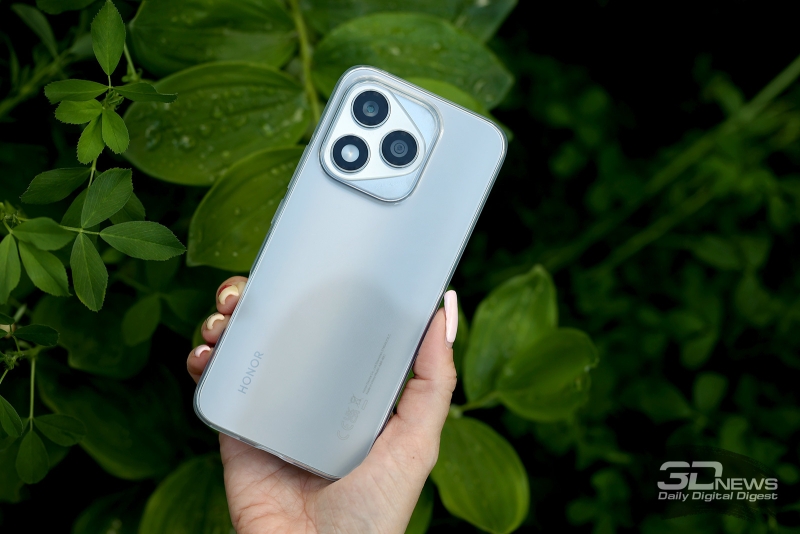 Обзор смартфона HONOR 400 Lite: ставка на обаяние