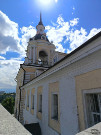 Обзор смартфона HONOR 400 Lite: ставка на обаяние