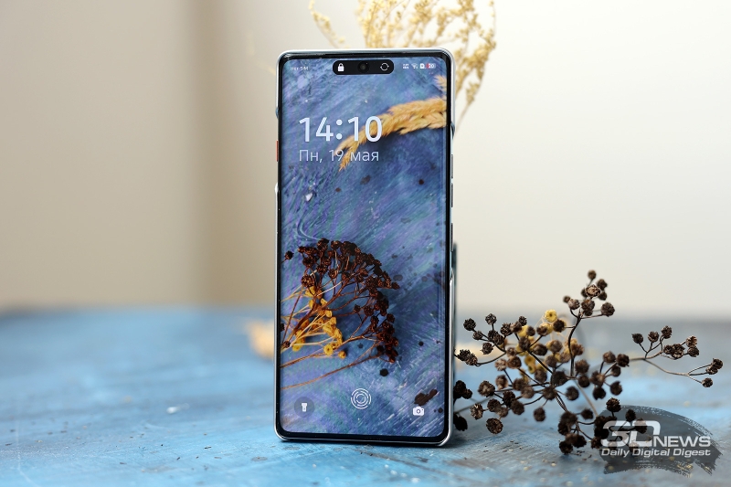 Обзор смартфона TECNO CAMON 40 Pro 5G: искусственный интеллект круче, чем у флагманов