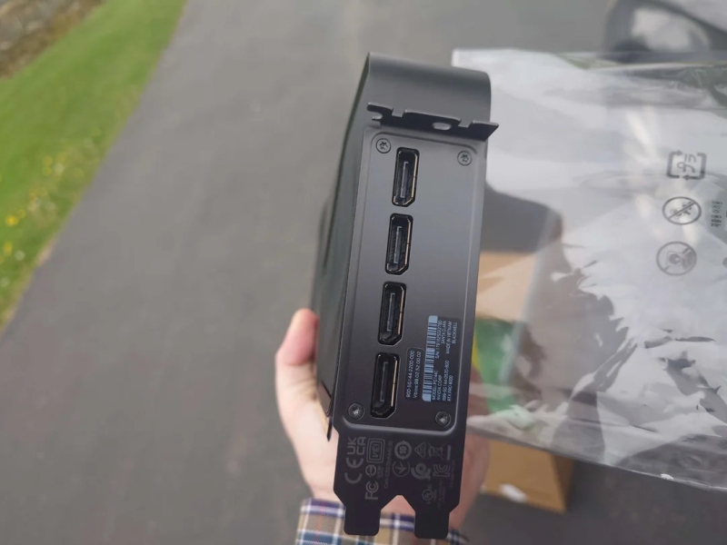 Профессиональная видеокарта Nvidia RTX Pro 6000 Blackwell Workstation Edition с 96 Гбайт GDDR7 поступила в продажу за &euro;9000