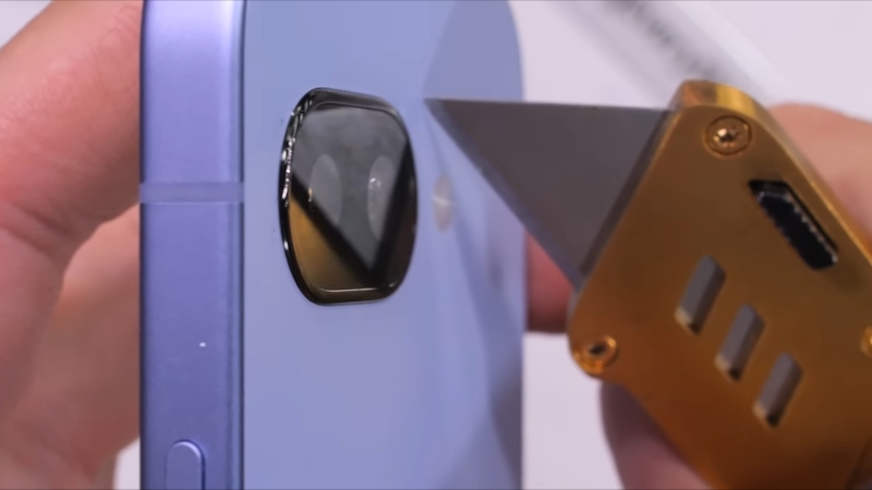 Разборка Google Pixel 9a показала конструкционные недостатки и почти полную неремонтопригодность