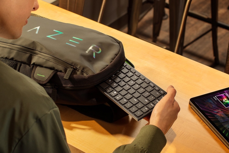 Razer выпустила компактные игровые мышь Basilisk Mobile и клавиатуру Joro для мобильного гейминга