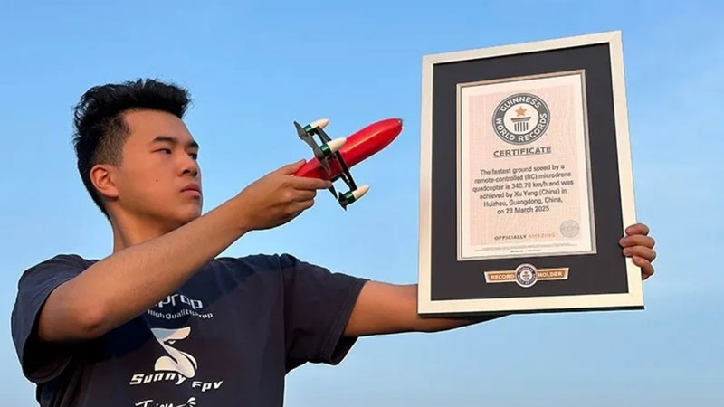 Студент из Китая установил мировой рекорд скорости для лёгкого дрона — 340 км/ч