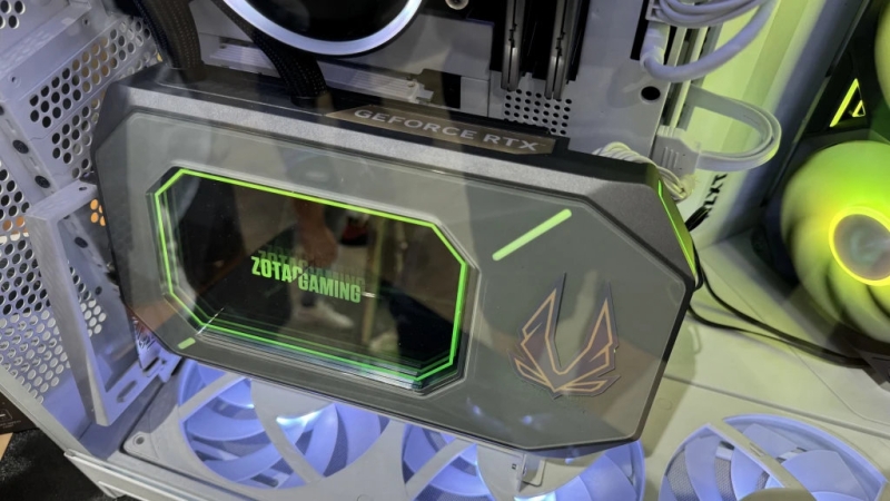 Zotac представила видеокарту GeForce RTX 5090 Arctic Storm с СЖО и огромным 360-мм радиатором