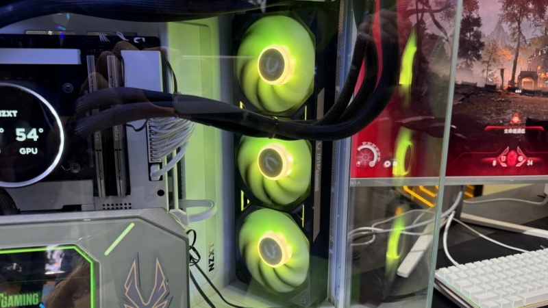 Zotac представила видеокарту GeForce RTX 5090 Arctic Storm с СЖО и огромным 360-мм радиатором