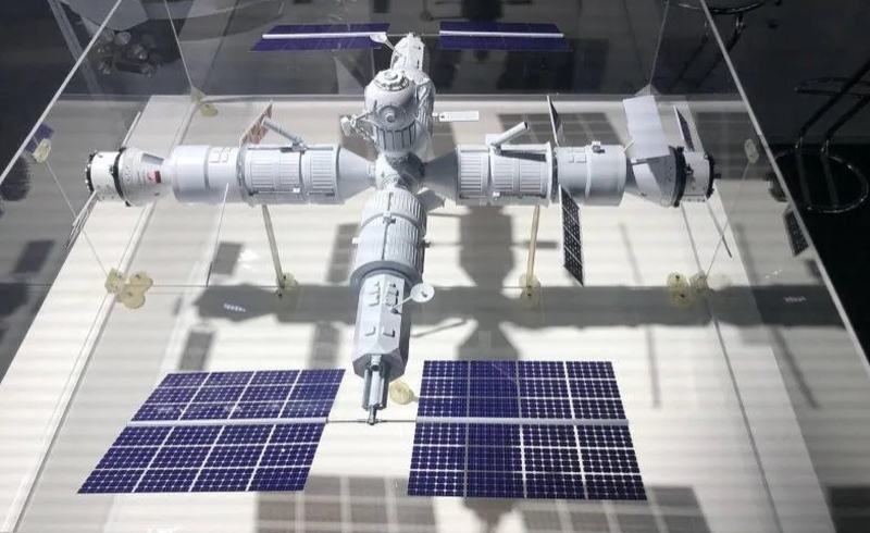 Госкорпорация &laquo;Роскосмос&raquo; будет развивать космический туризм на базе Российской орбитальной станции