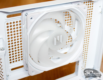 Обзор и тестирование Zalman P40 Prism White: корпус-призма