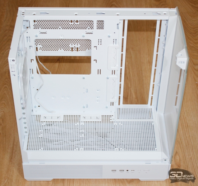 Обзор и тестирование Zalman P40 Prism White: корпус-призма