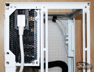 Обзор корпуса DeepCool CH270 Digital WH: почти компактный и почти вместительный