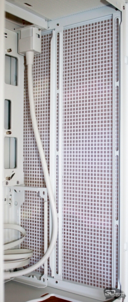 Обзор корпуса DeepCool CH270 Digital WH: почти компактный и почти вместительный