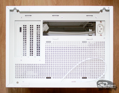 Обзор корпуса DeepCool CH270 Digital WH: почти компактный и почти вместительный