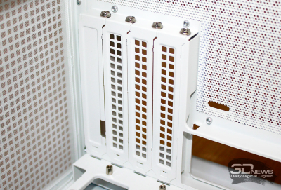 Обзор корпуса DeepCool CH270 Digital WH: почти компактный и почти вместительный