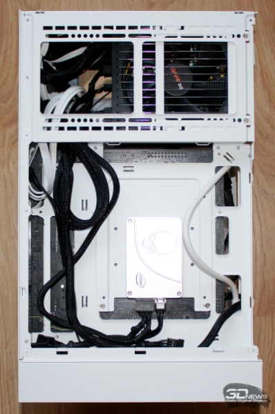 Обзор корпуса DeepCool CH270 Digital WH: почти компактный и почти вместительный