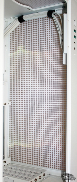 Обзор корпуса DeepCool CH270 Digital WH: почти компактный и почти вместительный