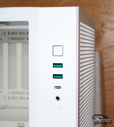 Обзор корпуса DeepCool CH270 Digital WH: почти компактный и почти вместительный