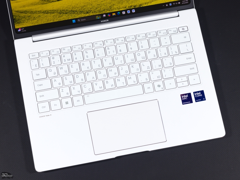 Обзор ноутбука HONOR MagicBook Pro 14 (FMB-P) на платформе Core Ultra второго поколения