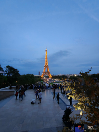 Первый взгляд на смартфон realme GT 7 Dream Edition: заряженный гонщик