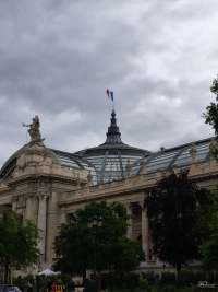 Первый взгляд на смартфон realme GT 7 Dream Edition: заряженный гонщик