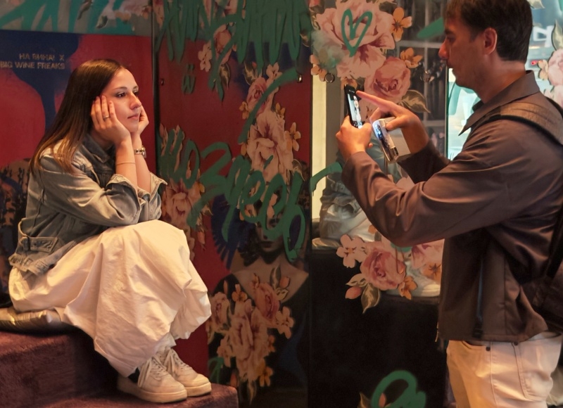 Плёночные фотографии сравнили с имитацией фотоплёнки у смартфона Honor 400 Pro