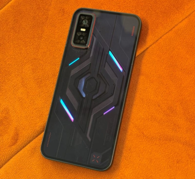 Представлен Infinix GT 30 Pro &mdash; игровой смартфон с чипом Dimensity 8350 Ultimate и подсветкой за $290