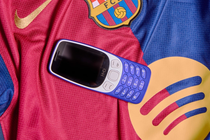 HMD представила кнопочный телефон Barça 3210 — стиль Nokia, логотип «Барселоны» и поддержку DeepSeek