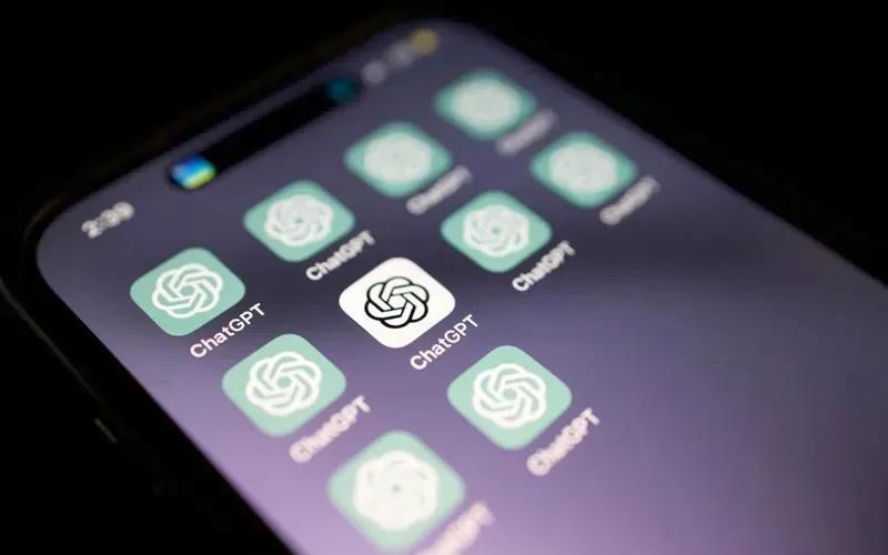 ИИ-приложения захватили смартфоны и удвоили выручку &mdash; ChatGPT уже дышит в затылок Google