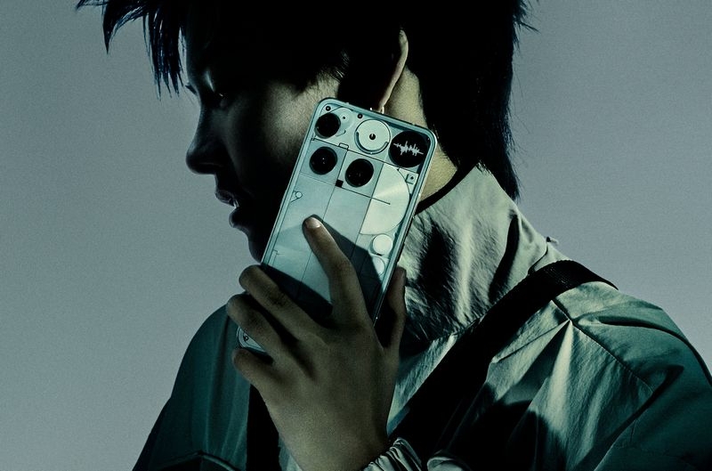 Nothing представила флагманский Phone (3) с матричным экраном и четвёркой 50-Мп камер за $800