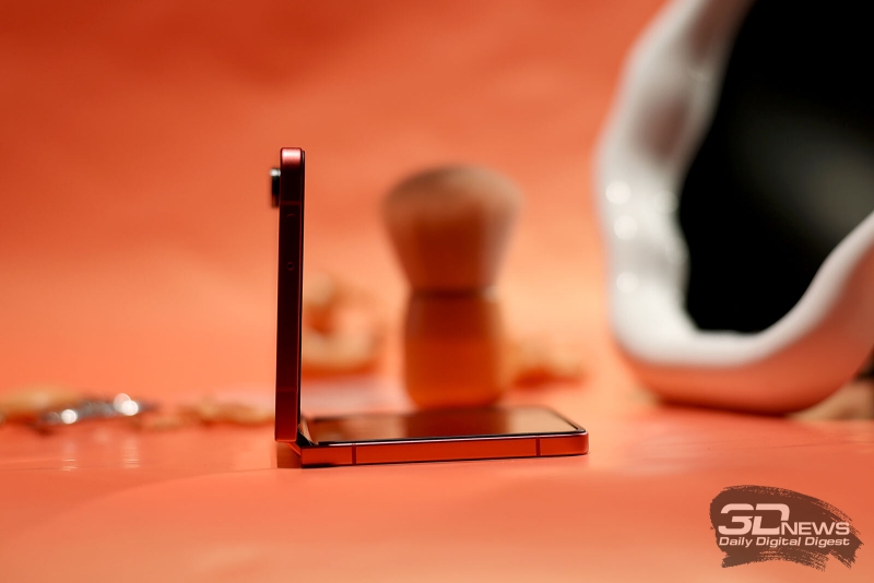 Первый взгляд на гибкие смартфоны Samsung Galaxy Z Fold7 и Samsung Galaxy Z Flip7