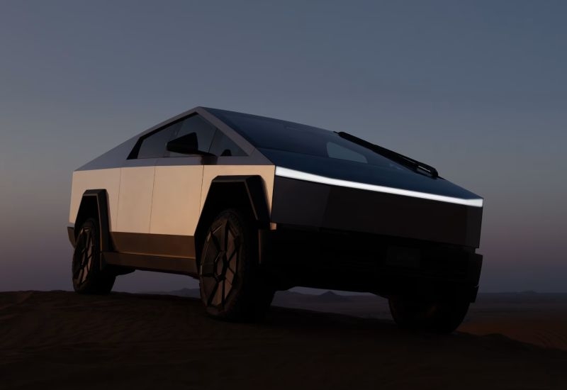 Провал Cybertruck не заставил Tesla отменить выпуск более компактного электрического пикапа