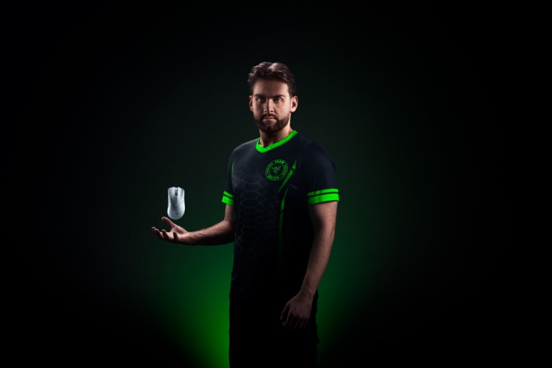 Razer представила игровую мышь DeathAdder V4 Pro за $170 с оптическим колёсиком и сенсором на 45 000 DPI