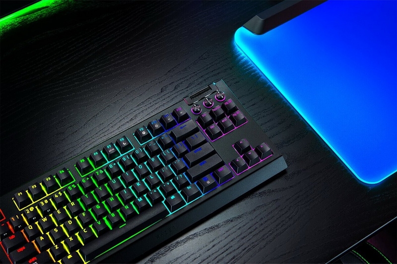 Razer выпустила компактную механическую клавиатуру BlackWidow V4 Tenkeyless HyperSpeed с заменяемыми переключателями