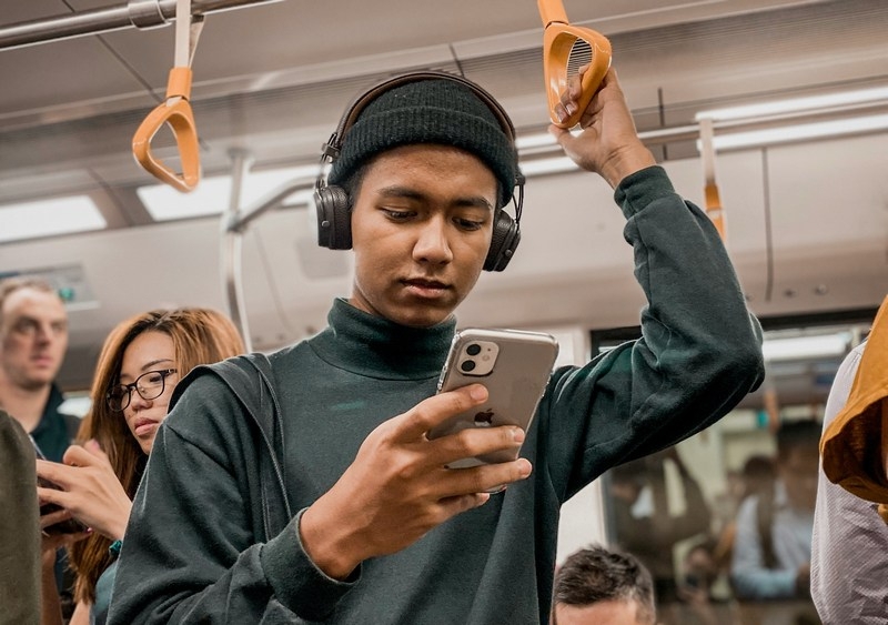 Россиян начнут штрафовать за поиск экстремистского контента в интернете, передачу аккаунтов и рекламу VPN — Путин подписал закон