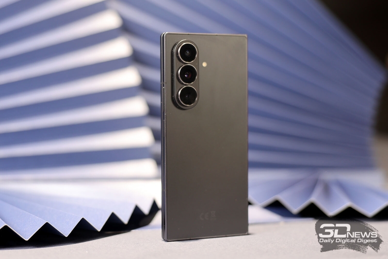 Samsung представила&nbsp;Galaxy Z Fold7&nbsp;&mdash; тонкий складной смартфон с 200-Мп камерой и ценой от&nbsp;148 990 рублей