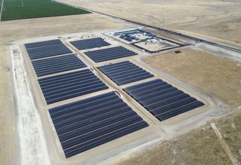 Tesla построила &laquo;оазис&raquo; для электромобилей &mdash;&nbsp;полностью автономную зарядную станцию Oasis Supercharger