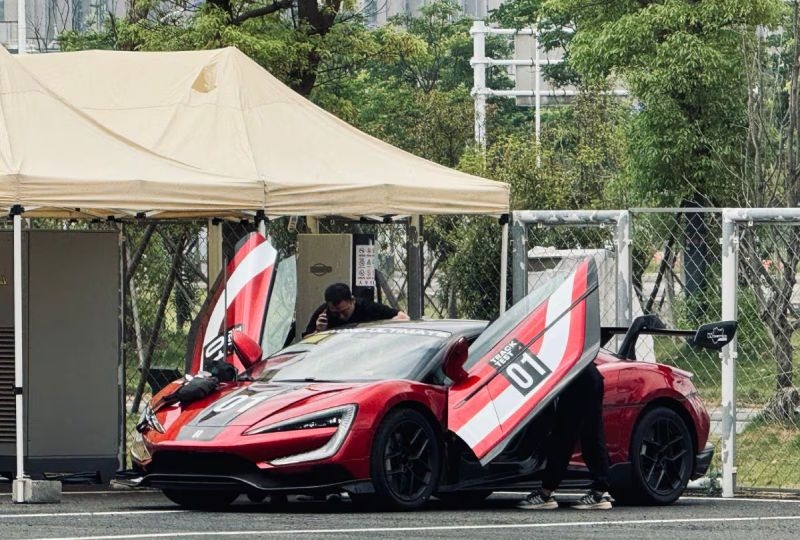 BYD разогнала электрический гиперкар YangWang U9 до 472 км/ч и заявила, что это рекорд