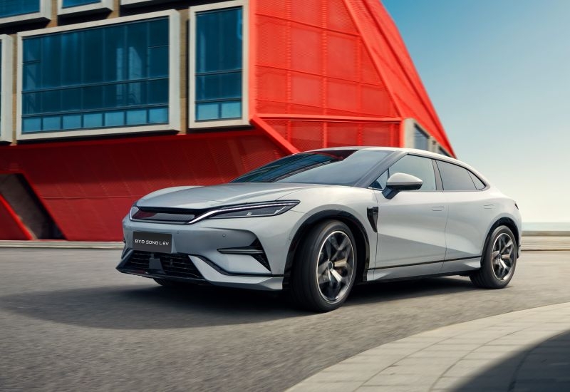 Доля электромобилей на рынке Китая достигла 31 %, а с учётом гибридов перевалила за 50 %