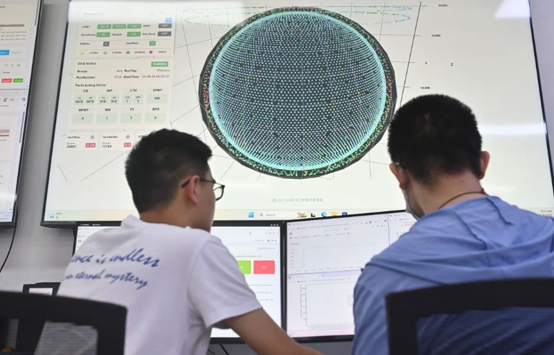 Китай запустил самый передовой детектор нейтрино JUNO — США и Япония пока только строят схожие установки