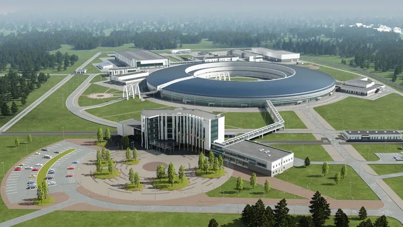 Российский синхротрон СКИФ стал ближе к научной работе: в его бустере запустили циркулирующий пучок электронов