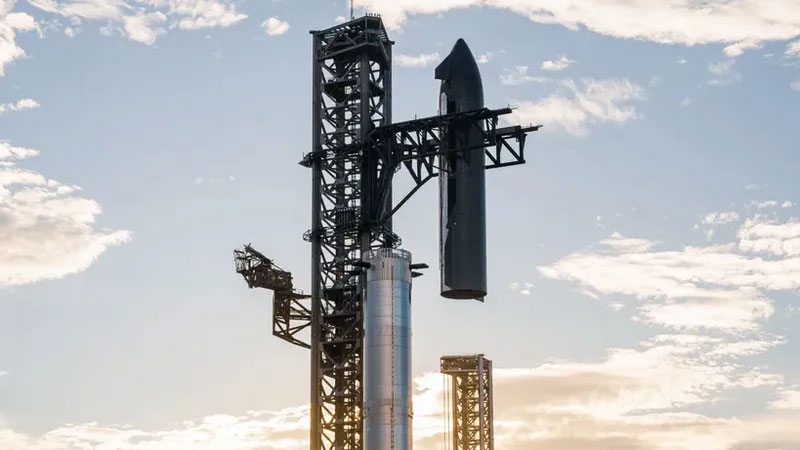 SpaceX Starship второй день подряд не может оторваться от земли