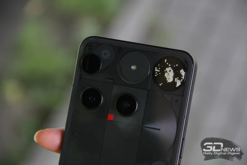 В Nothing оправдались за скандал с чужими фотографиями на Phone (3) — всё свалили на человеческий фактор