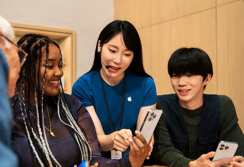 Власти японского города собрались запретить подросткам сидеть в телефоне больше двух часов в сутки