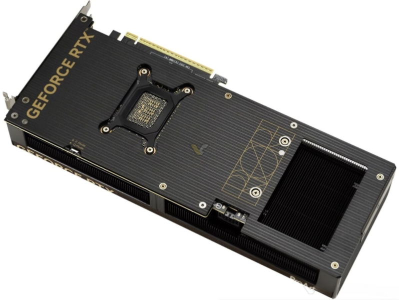 Asus запустила продажи видеокарты ProArt GeForce RTX 5080 OC с отделкой под дерево и USB-C
