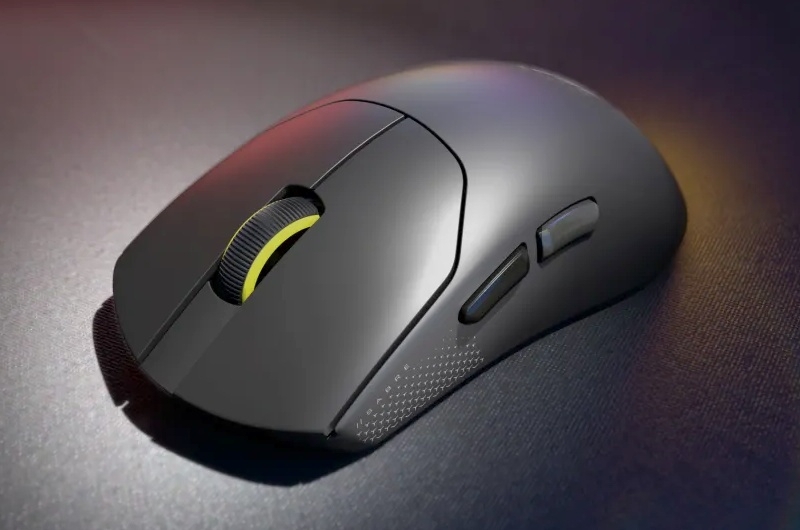 Corsair представила ультралёгкую игровую мышь весом 36 граммов с автономностью до 70 часов