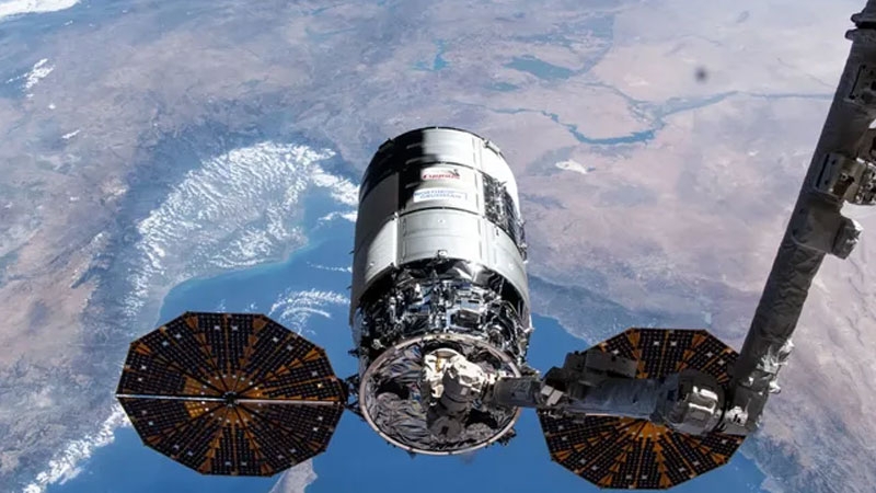 Доставка припасов на МКС под угрозой — у космогрузовика Cygnus XL засбоил двигатель