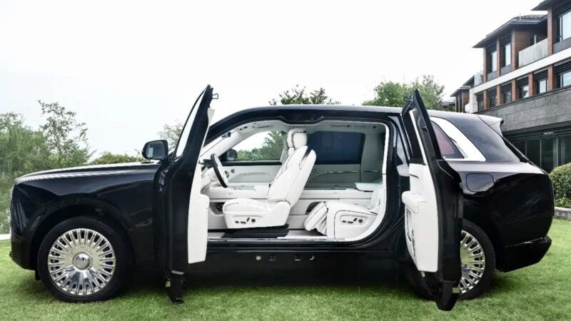 Dreame показала второй электромобиль &mdash; он очень похож на Rolls-Royce Cullinan и сможет оснащаться ДВС