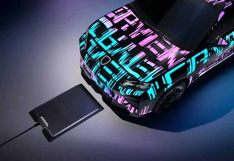 Электрический кроссовер Porsche Cayenne получит функцию беспроводной зарядки