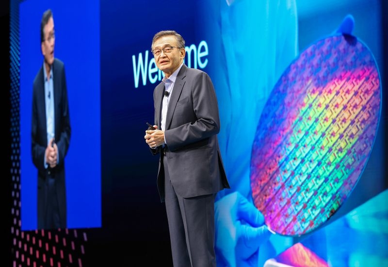 Глава Nvidia подчеркнул, что пока компания не будет заказывать выпуск чипов у Intel