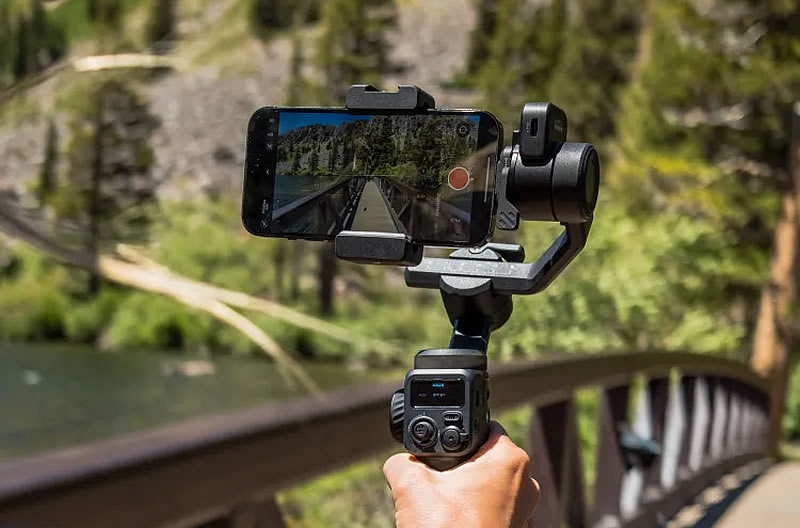 GoPro представила стабилизатор Fluid Pro AI с ИИ-трекером — для камер и смартфонов за $230