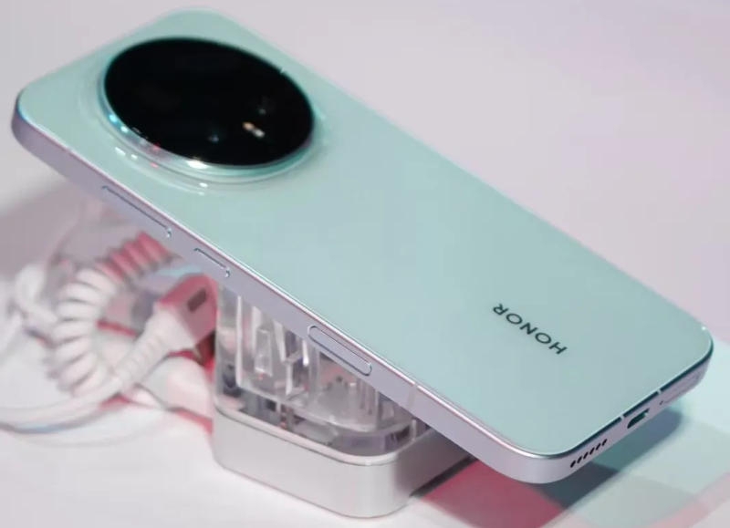 Honor показала флагман Magic8 Pro с ИИ-кнопкой и чипом Snapdragon 8 Elite Gen 5