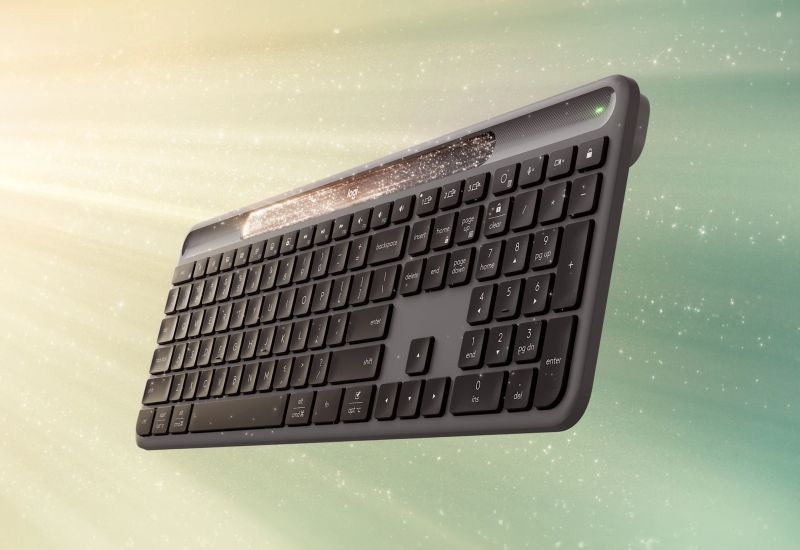 Logitech представила беспроводную клавиатуру, которая заряжается от лампочки — Signature Slim Solar Plus K980